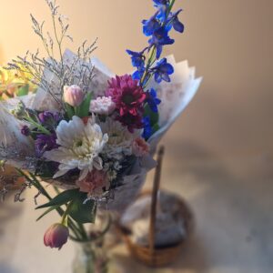 Tulipán and Blue Bouquet