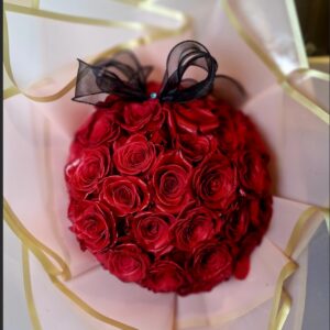 Radiant Love – 30 Red Roses